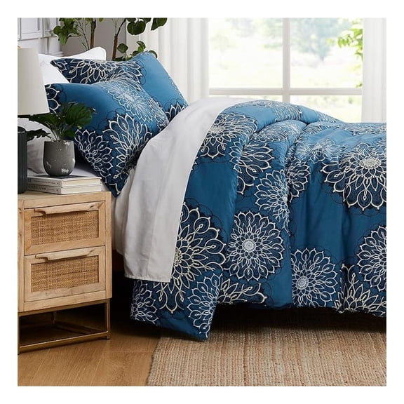 Oversized Full/Queen Sized Comforter Bedding Set, Down Boho Bedspread, Paisley Floral Comforter, Full Size/Queen with 2 Matching Shams, Midnight Floral Blue