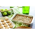 thumbnail image 3 of NordicWare 6009633 Moule à Gâteau Couvert - Lot de 4, 3 of 4