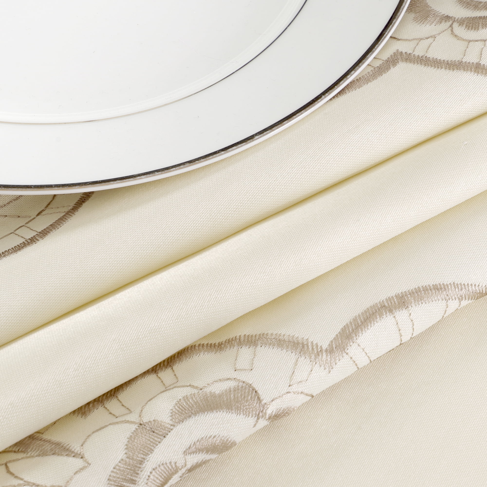 Unique Bargains Embroidered Round Tablecloth Light Beige Rose 48" Diameter