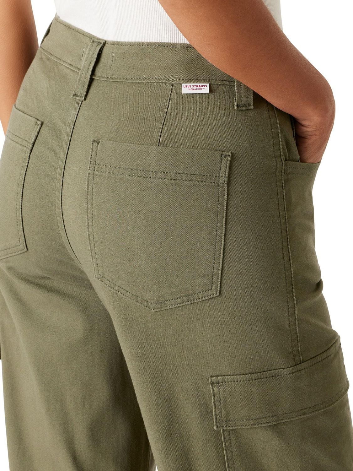 Levi Strauss Signature™ Women's Cargo Wide Leg Jeans, Available sizes: 2 – 18