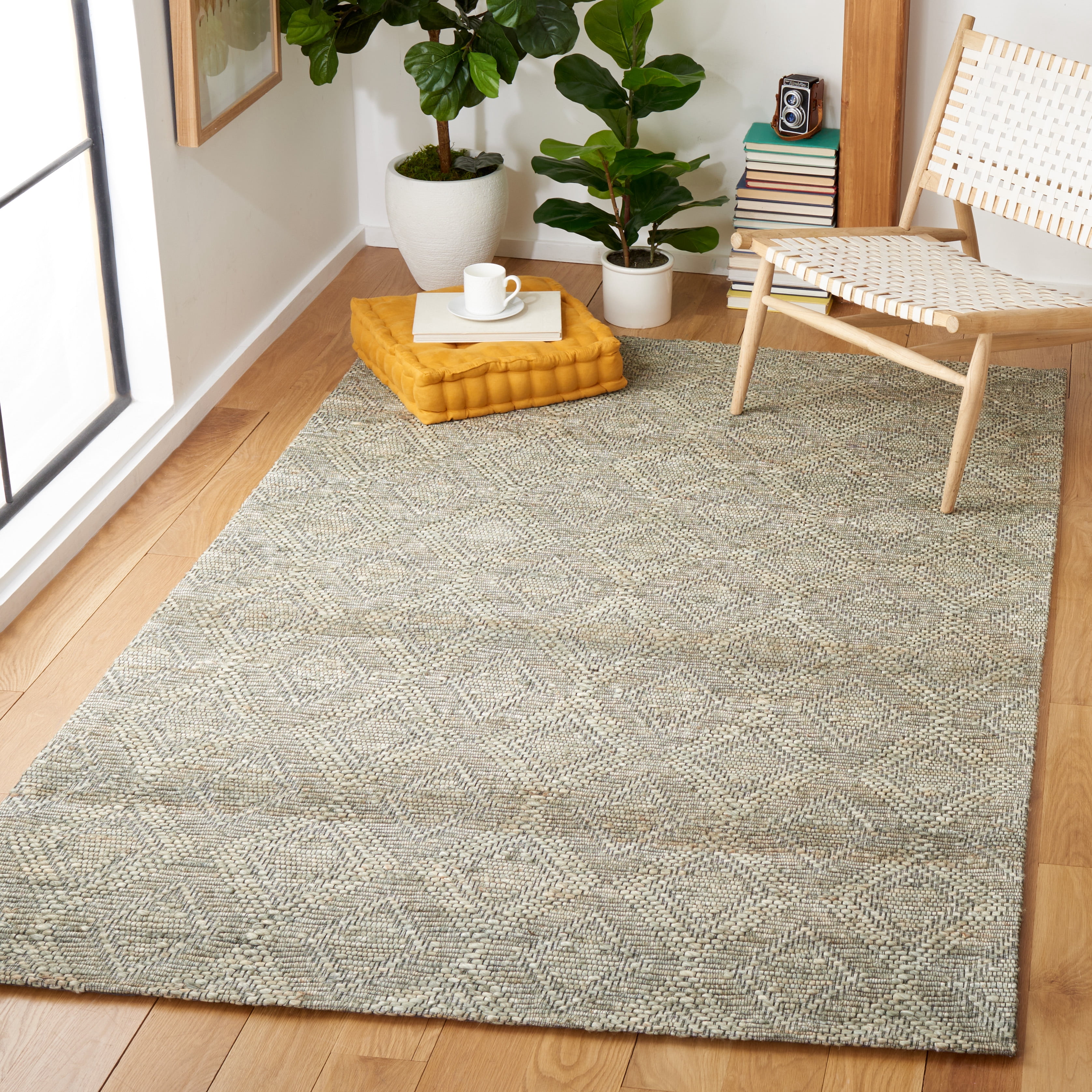 SAFAVIEH Marbella Phillis Diamond Area Rug, Grey/Sage, 5' x 8'