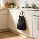 thumbnail image 4 of Soporte de pared para bolsas de plástico – Almacenamiento de bolsas de malla para bolsas de cocina, de la compra y de basura – Organizador que ahorra espacio con carga superior y extracción inferior., 4 of 6