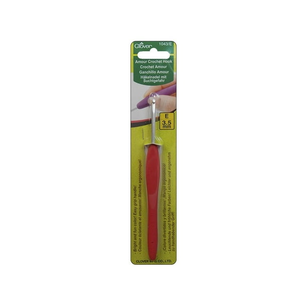 Clover Amour Crochet Hook, E (3.5mm)