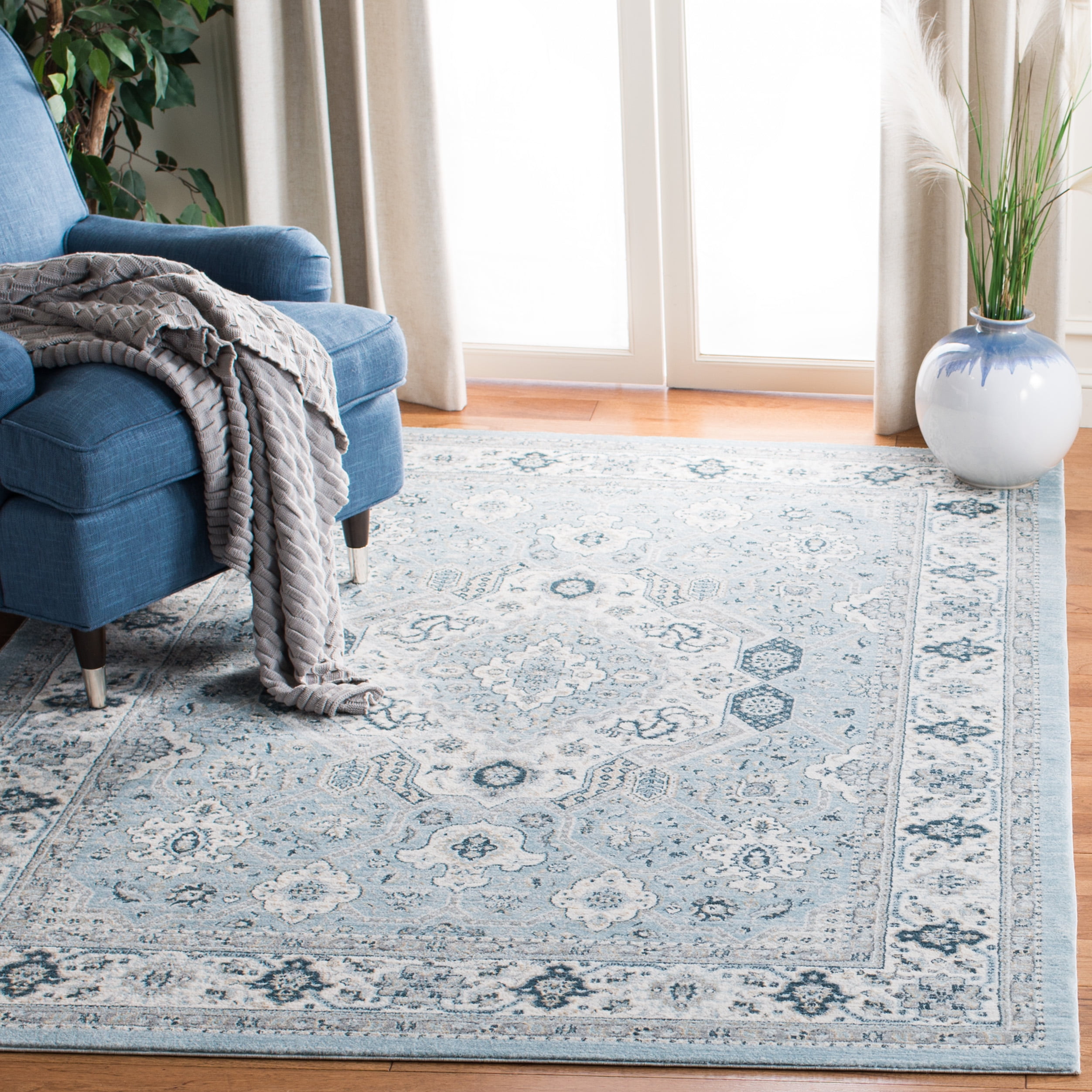 SAFAVIEH Isabella Zander Oriental Area Rug, Blue/Cream, 8' x 10'