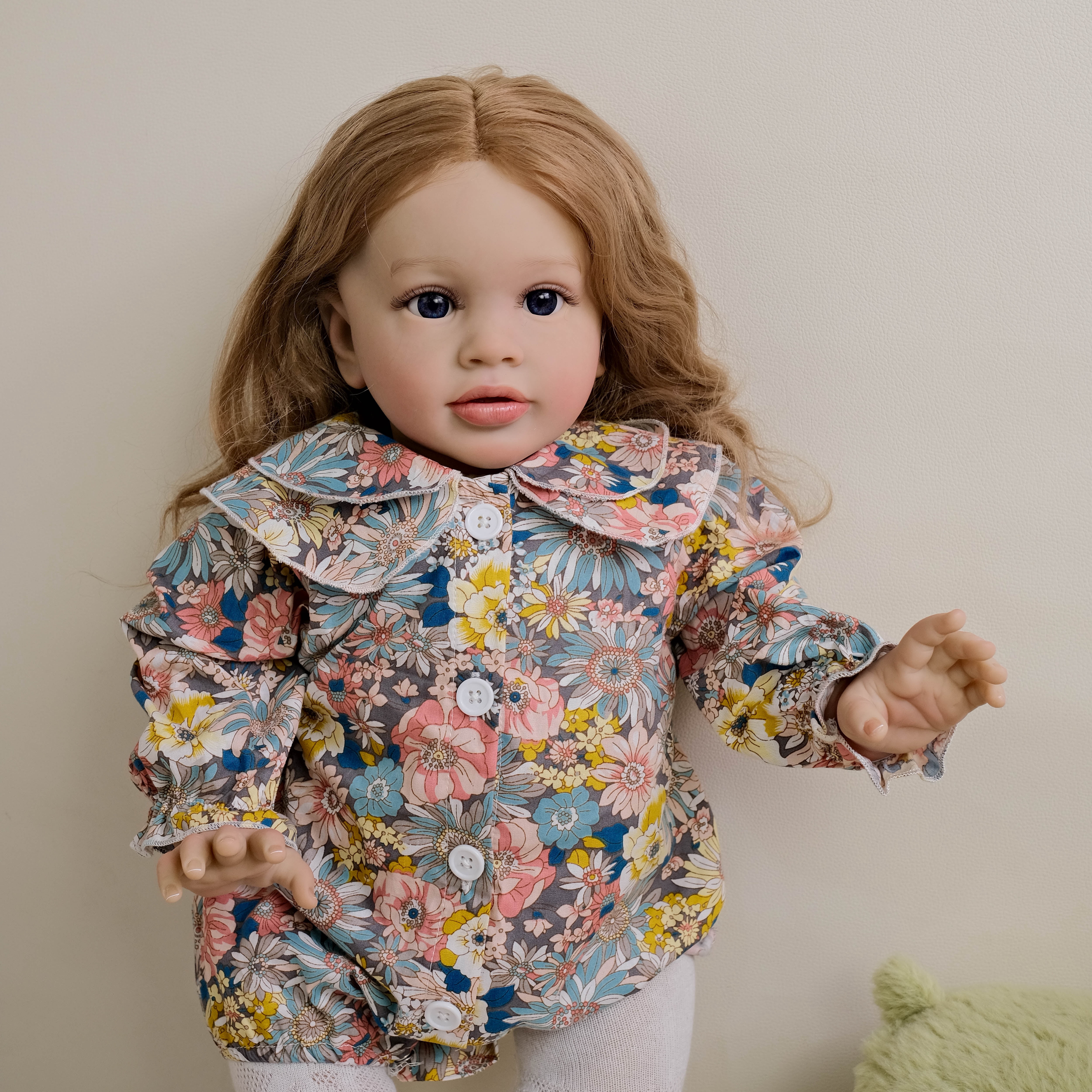 iCradle Lovely Toddler Dolls Girl 26 inch 68CM Real Looking Reborn Baby Doll Soft Vinyl Newborn Baby Doll Cloth Body Hand Rooted Hair Babies Gifts for Kids Age 3+