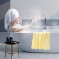 thumbnail image 1 of Toalla de baño de fibra de bambú Lisbinx con cierre grande, gruesa y absorbente para adultos, suave y de secado rápido, perfecta para usar en casa o en el spa., 1 of 7