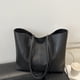 thumbnail image 1 of Bolso tote de cuero para mujer con bolsillo con cremallera, asas resistentes, versátil para trabajo, ocio y viaje, disponible en negro, blanco, café y marrón., 1 of 6