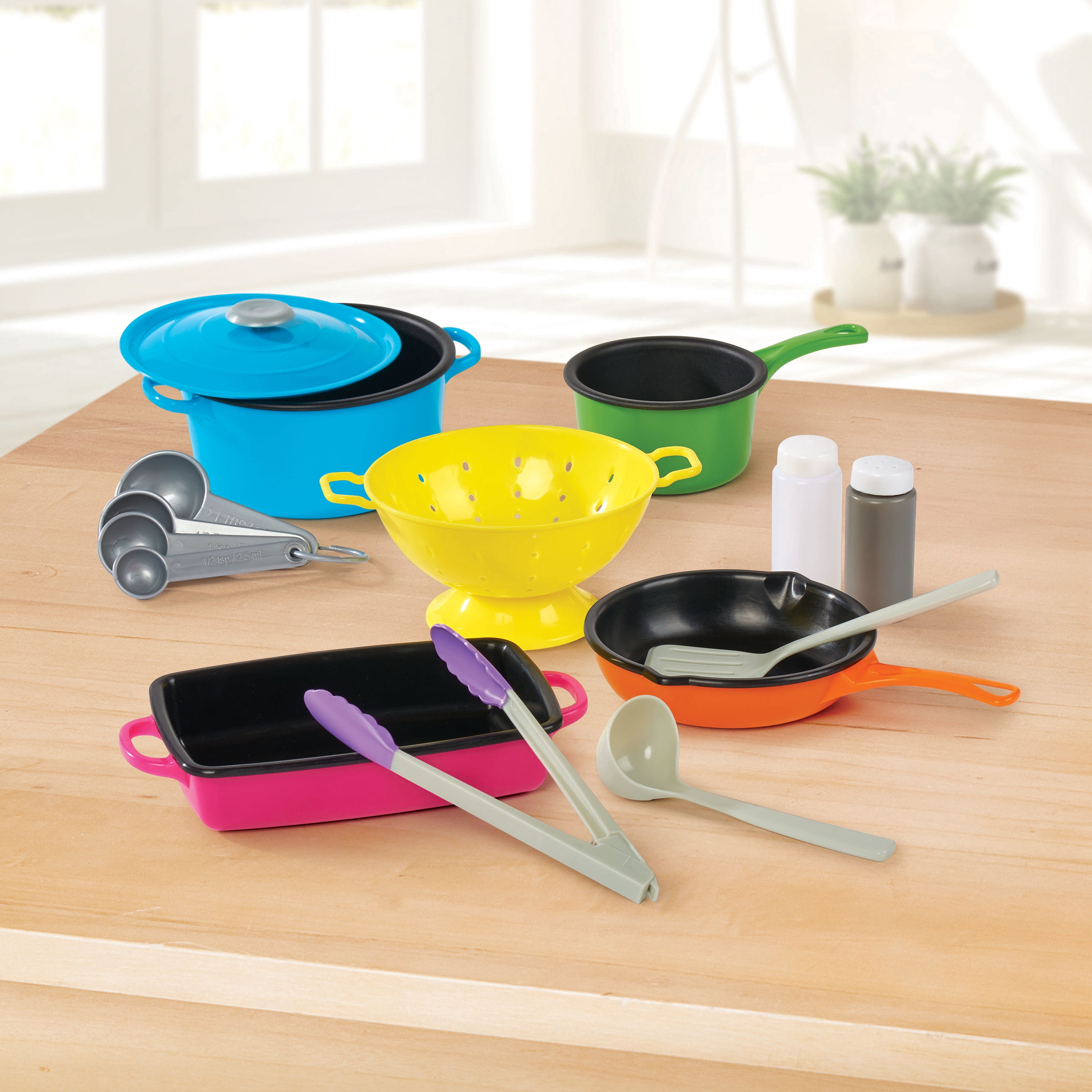 Spark Create Imagine Cookware Play Set