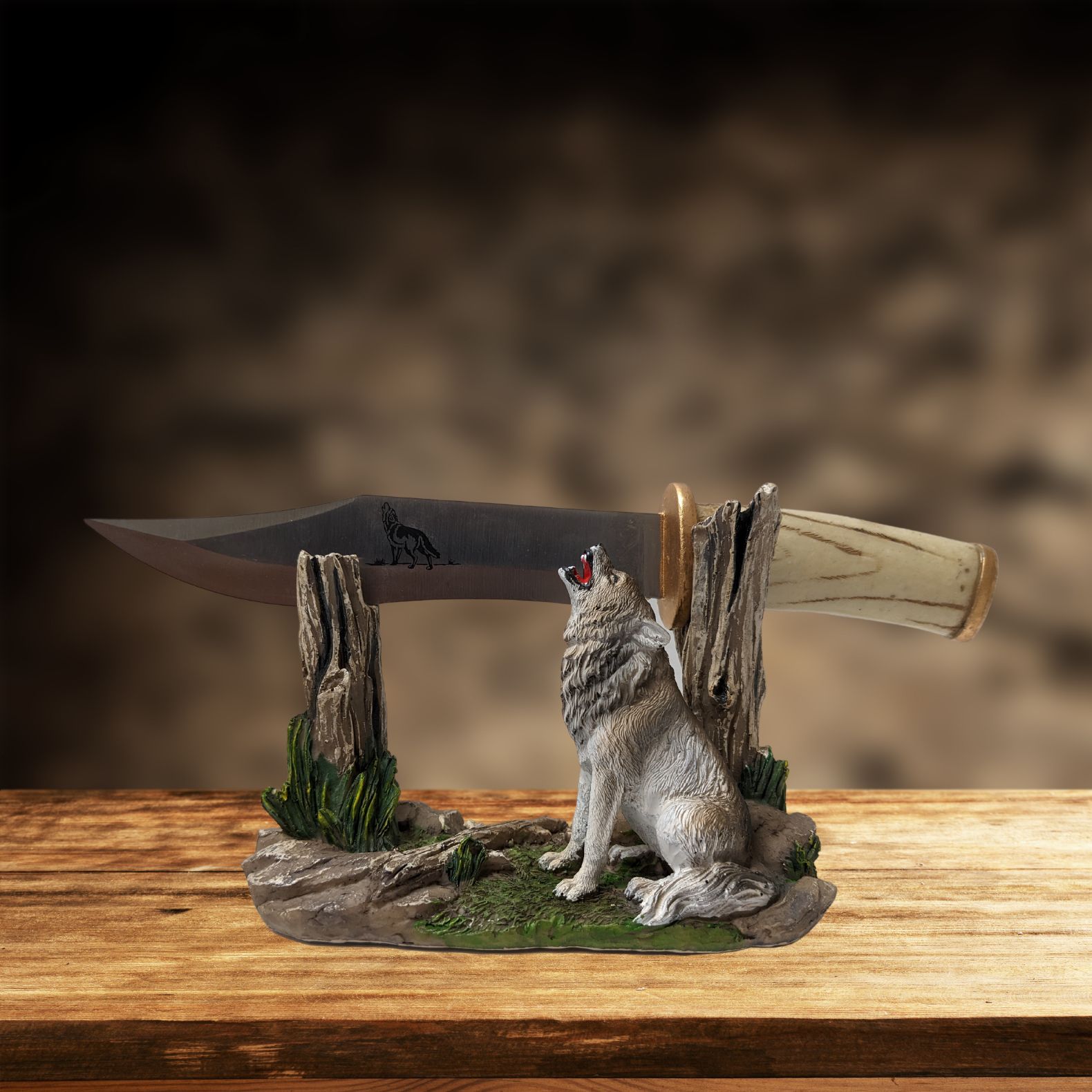 Decorative Hunting Blade Knife with Wolf Display Stand