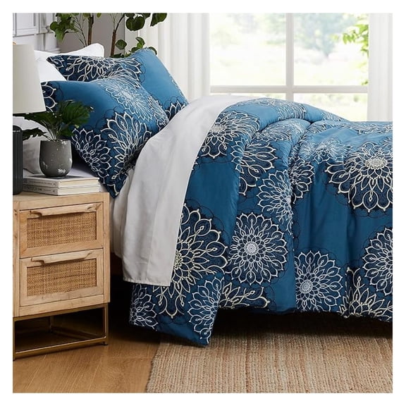 Oversized Boho Comforter Twin Bedding Sets, Down Bedspread, Paisley Floral Comforter, Twin XL Bedding with Matching Pillow Sham, Midnight Floral Blue