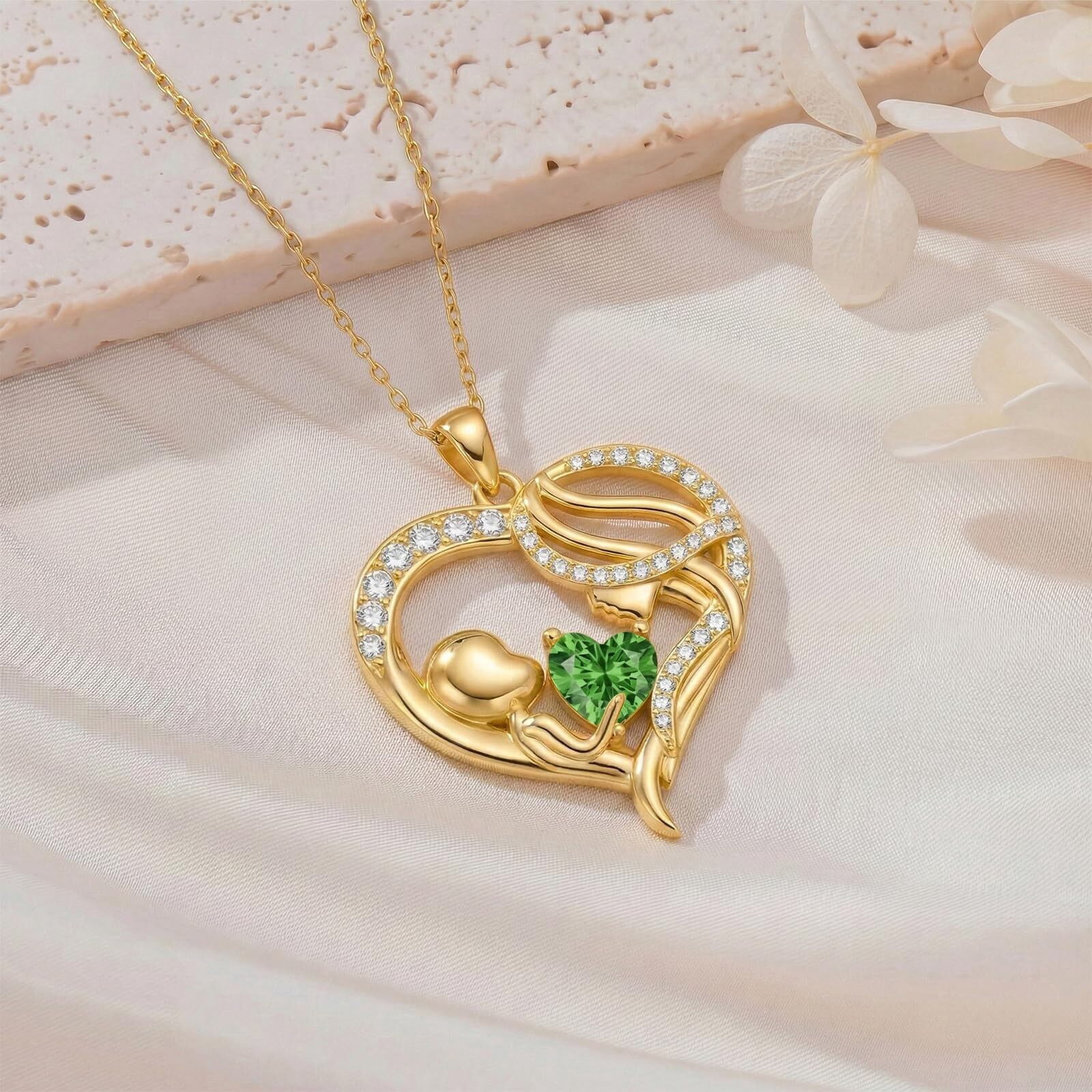 Taioiat Mom Necklace Heart May Birthstone Gold Mama Pendant Necklace Mother's Day Jewelry Gifts for Mom Grandmother Wife