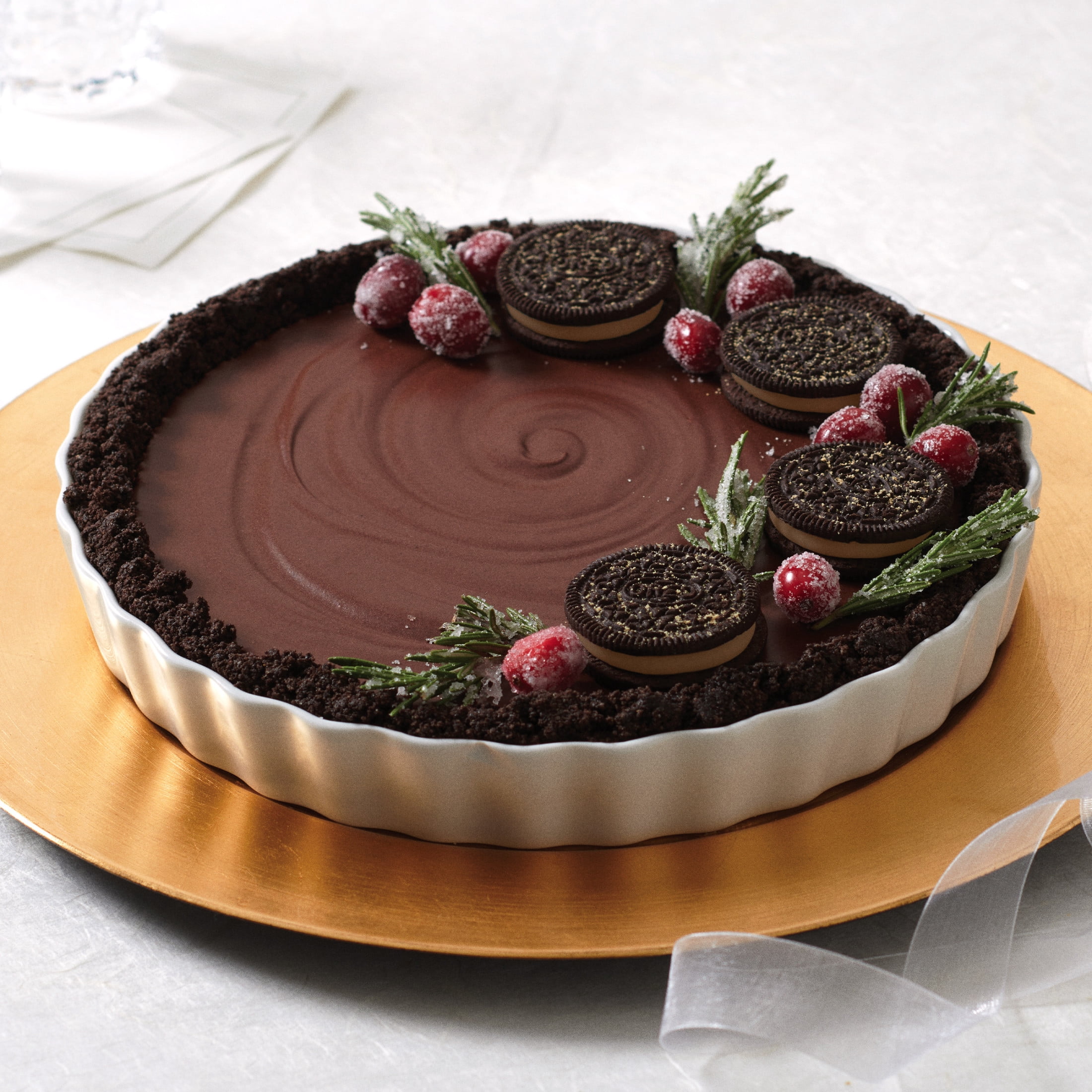 (3 pack) OREO Chocolate Hazelnut Creme Sandwich Cookies, Baked, Family Size, 17 oz, Shelf Stable Plastic Tray