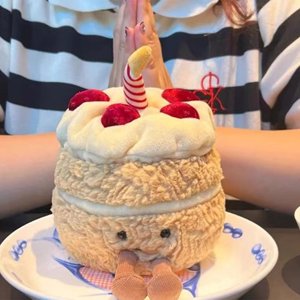 Jouet de gâteau d'anniversaire,jouet de pâtisserie en peluche d'Anniversaire Jouet en peluche de gâteau en peluche confectionné avec soin