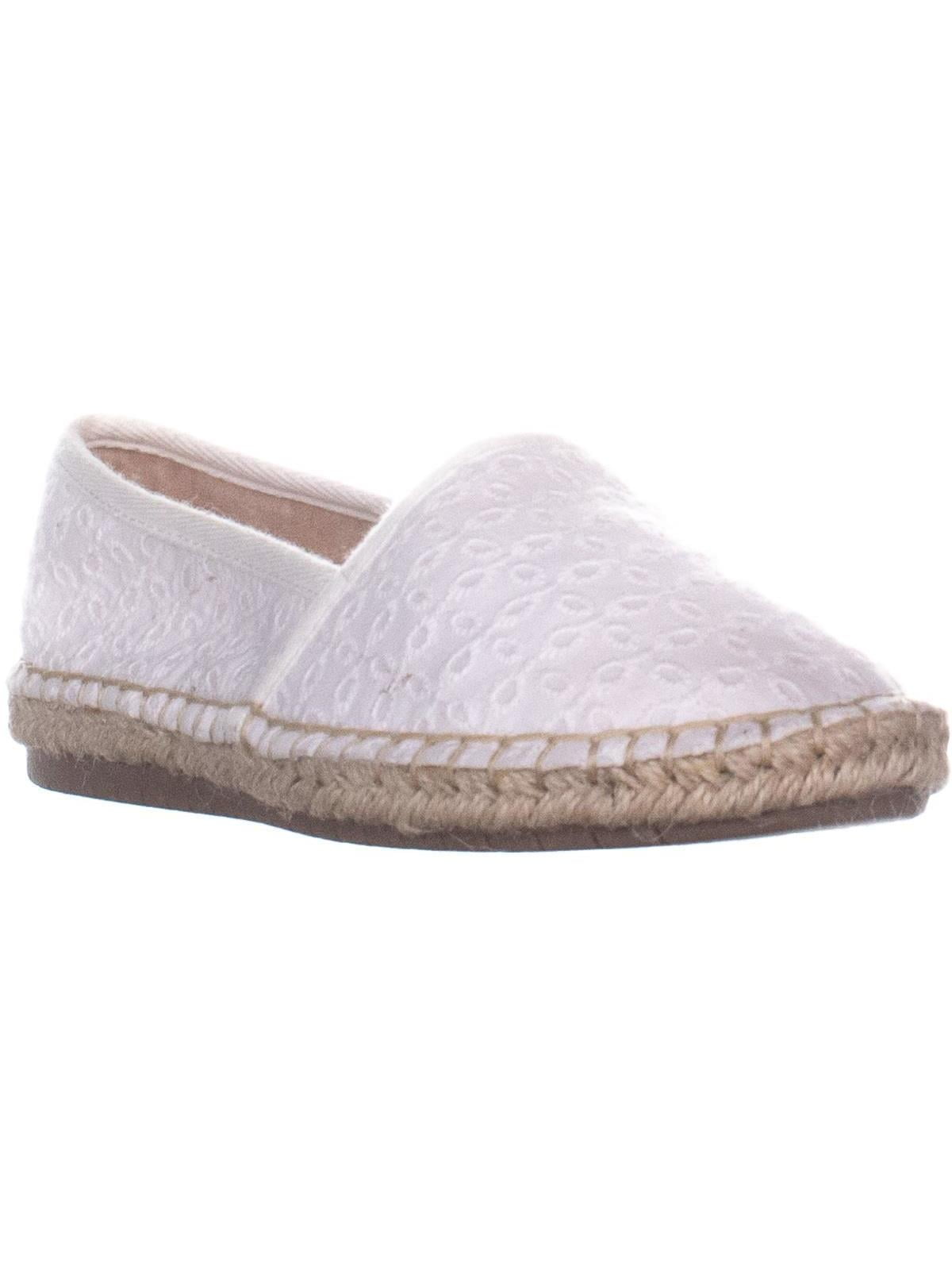 CC35 Womens CC35 Joeey Round Toe Espadrilles, White, 5 US