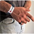 thumbnail image 3 of HSHDLDF Bracelet d'Alerte Médicale Rouge pour Hommes Femmes Urgence Premiers Soins Aînés Alarme Santé Plaque en Acier Inoxydable Bracelet Ajustable en Silicone Bracelets, 3 of 4