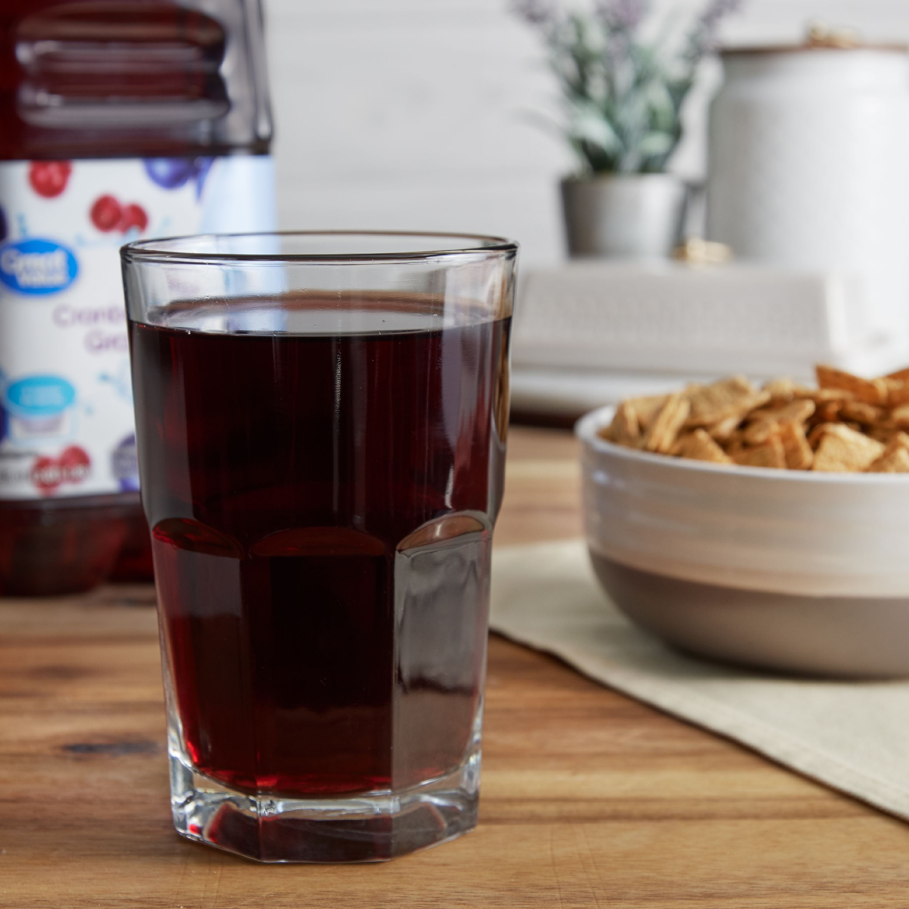 Great Value Diet Cranberry Grape Juice Beverage, 64 Fl. Oz.