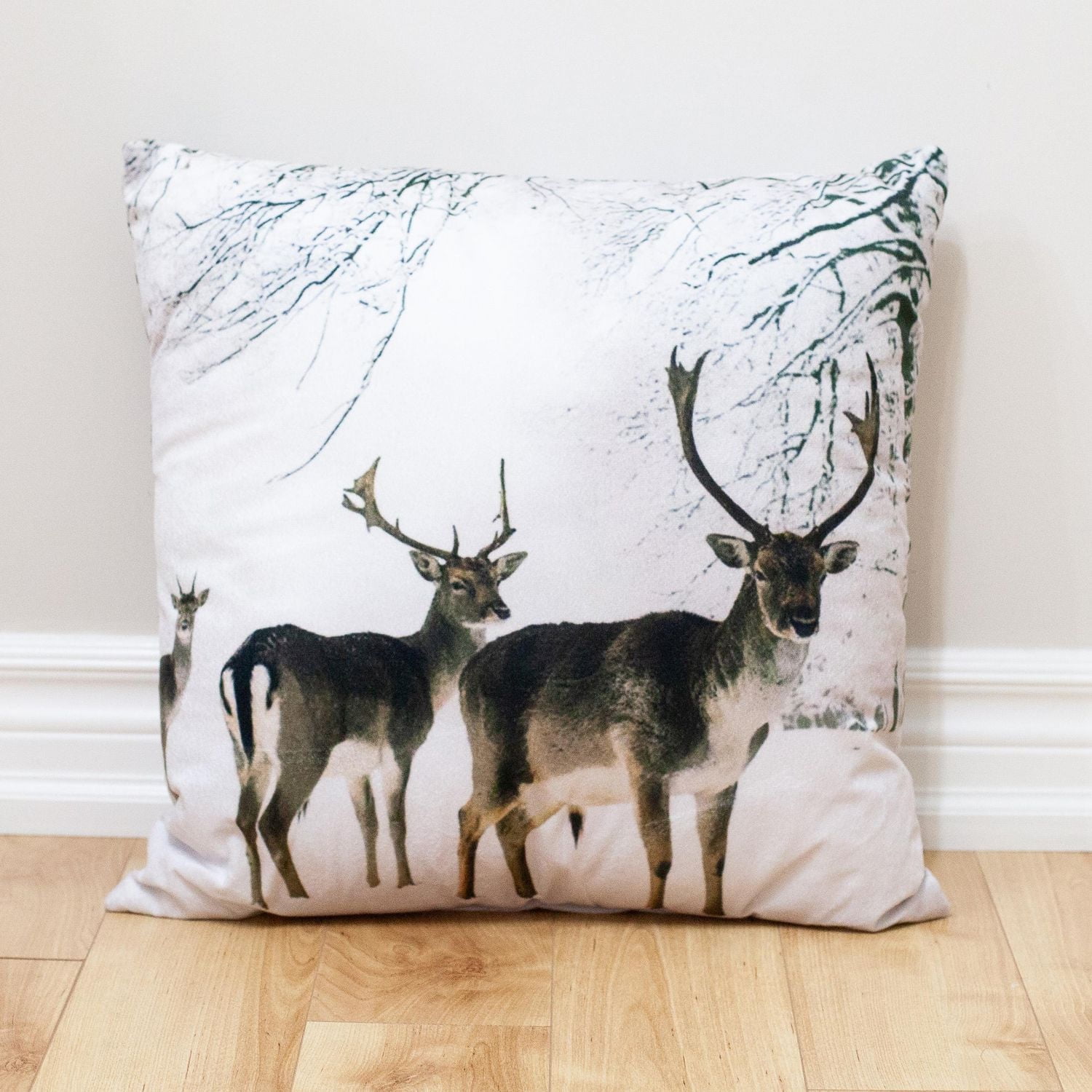SNOWY DEER CUSHION