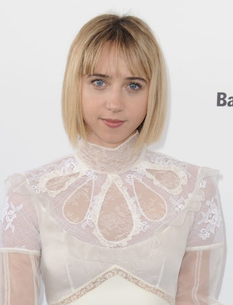 Zoe Kazan At Arrivals For 2016 Film Independent Spirit Awards