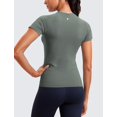 thumbnail image 2 of Remera CRZ YOGA sin costuras de manga corta transpirable en gris salvia L, 2 of 5