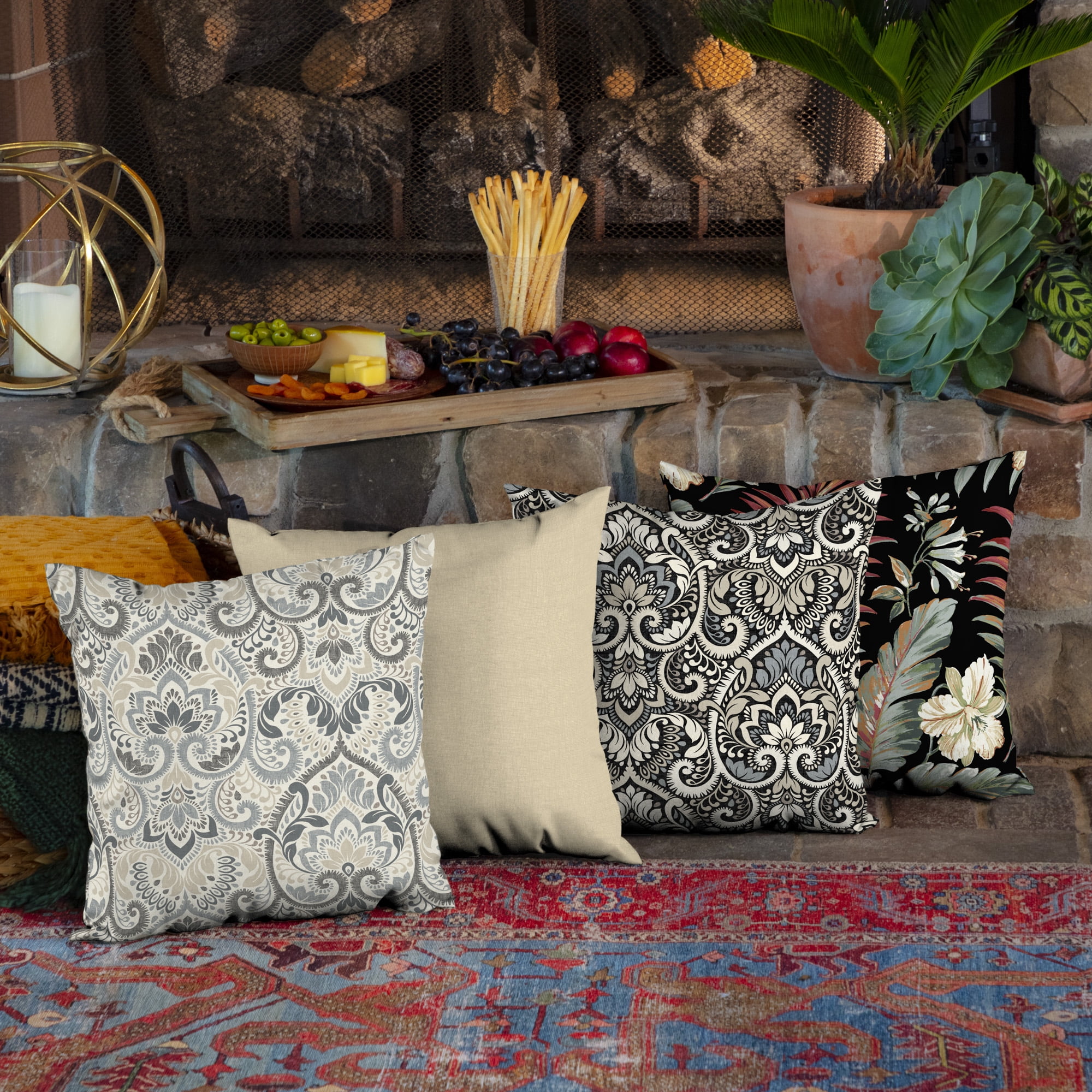 ARDEN Essentials Outdoor Pillow 16 x 16, Neutral Aurora Damask
