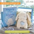 thumbnail image 3 of Set de regalo Tickle & Main Everybunny Prays Praying Bunny Boy, 3 of 9