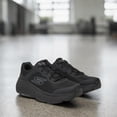 thumbnail image 2 of Zapatillas Skechers Max Cushioning Endeavour para Hombre en Negro, 2 of 4