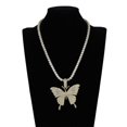 thumbnail image 4 of Collar con colgante de mariposa de cristal moderno para mujer, cadena de eslabones cubanos con hielo, gargantilla gruesa, joyería de hip hop, dorado, 4 of 5
