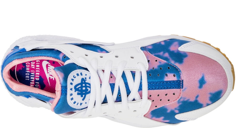 Nike Women's Air Huarache Run Print Fashion Sneakers Nike Women's Air Huarache Run Print Fashion Sneakers