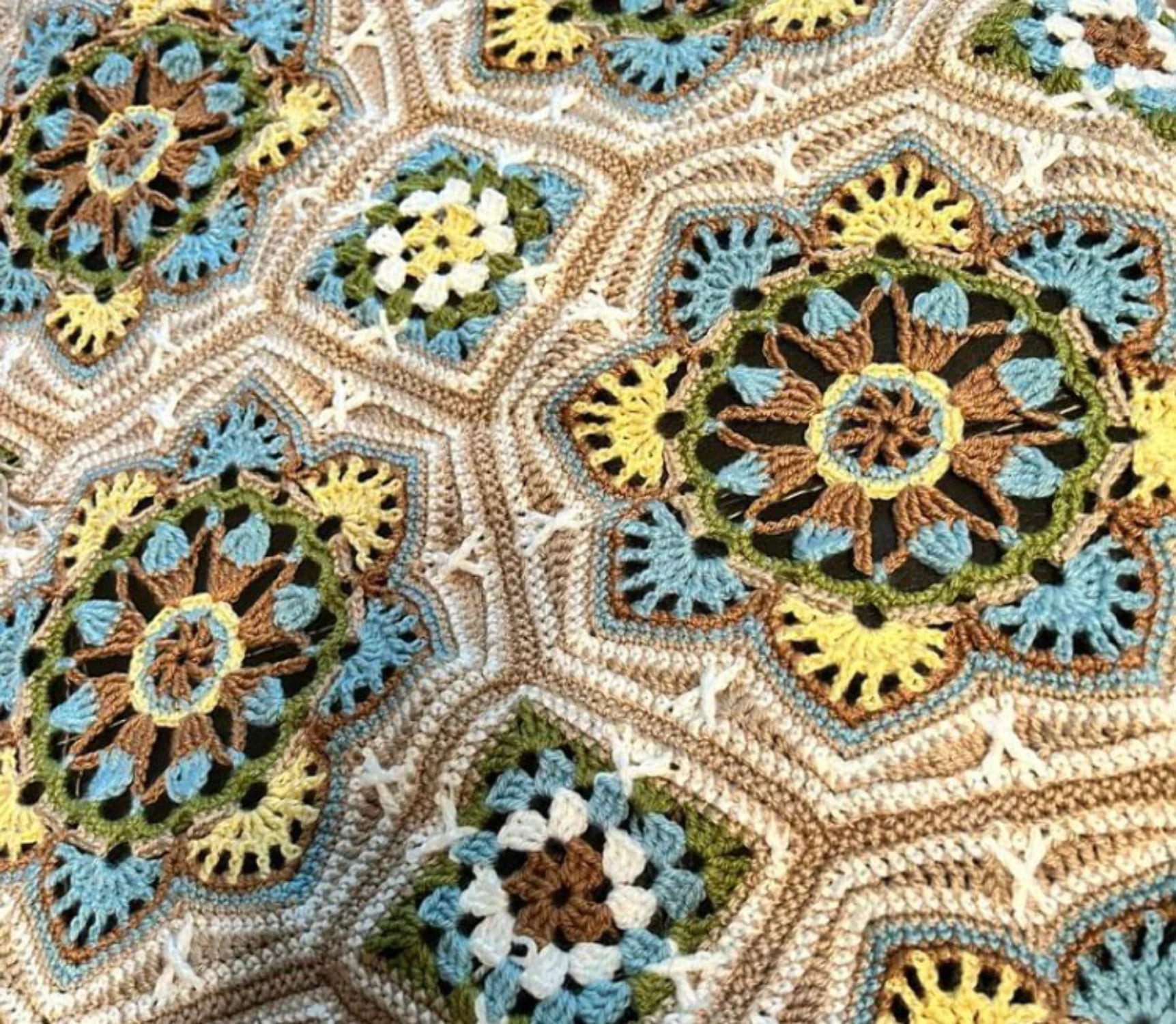 Persian Tiles Throw (Mary Maxim DK) Mellowspun