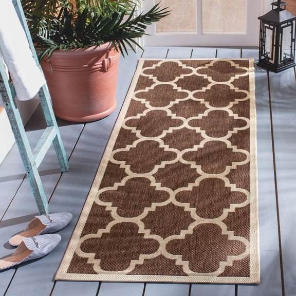 Courtyard Becky Quatrefoil Indoor/Outdoor Area Rug or Runner