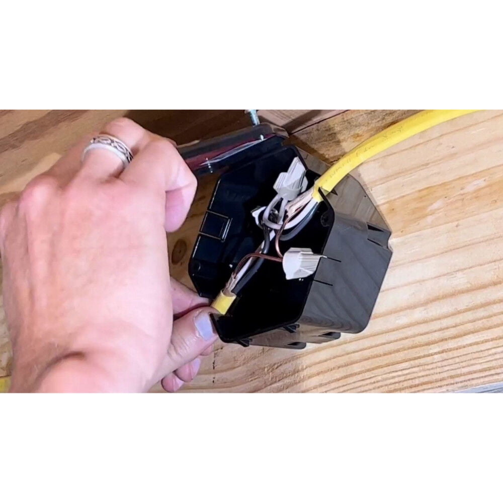 Rack-A-Tiers 4 In Open Splice Junction Box 25Pc