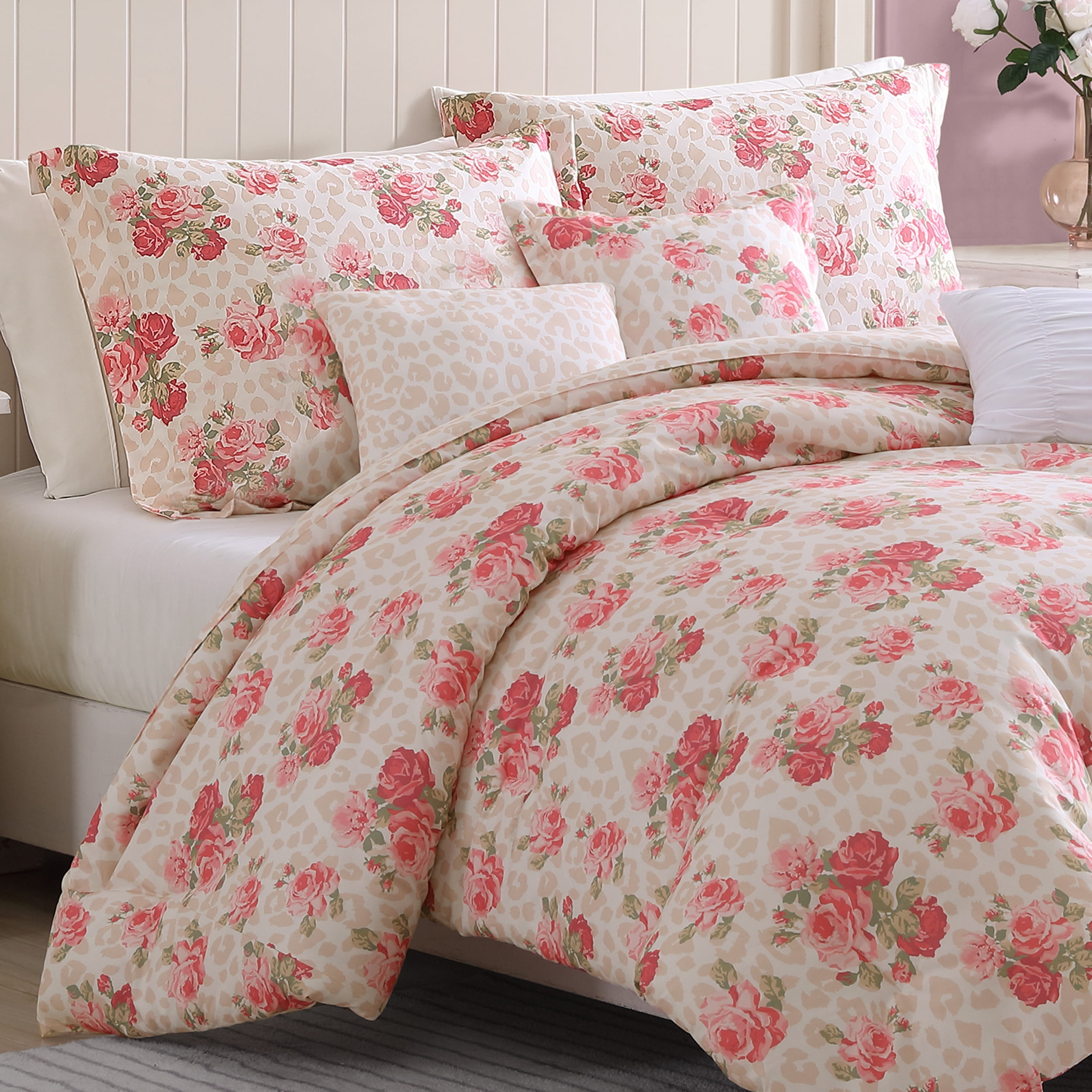 Betsey Johnson Wild Love Pink Twin Comforter Bonus Set
