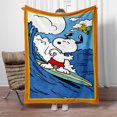 thumbnail image 3 of Manta de franela suave y cálida con estampado de dibujos animados de Snoopy. Para oficina, camping, exteriores, sábanas, sofás, viajes, playa y aviones., 3 of 5