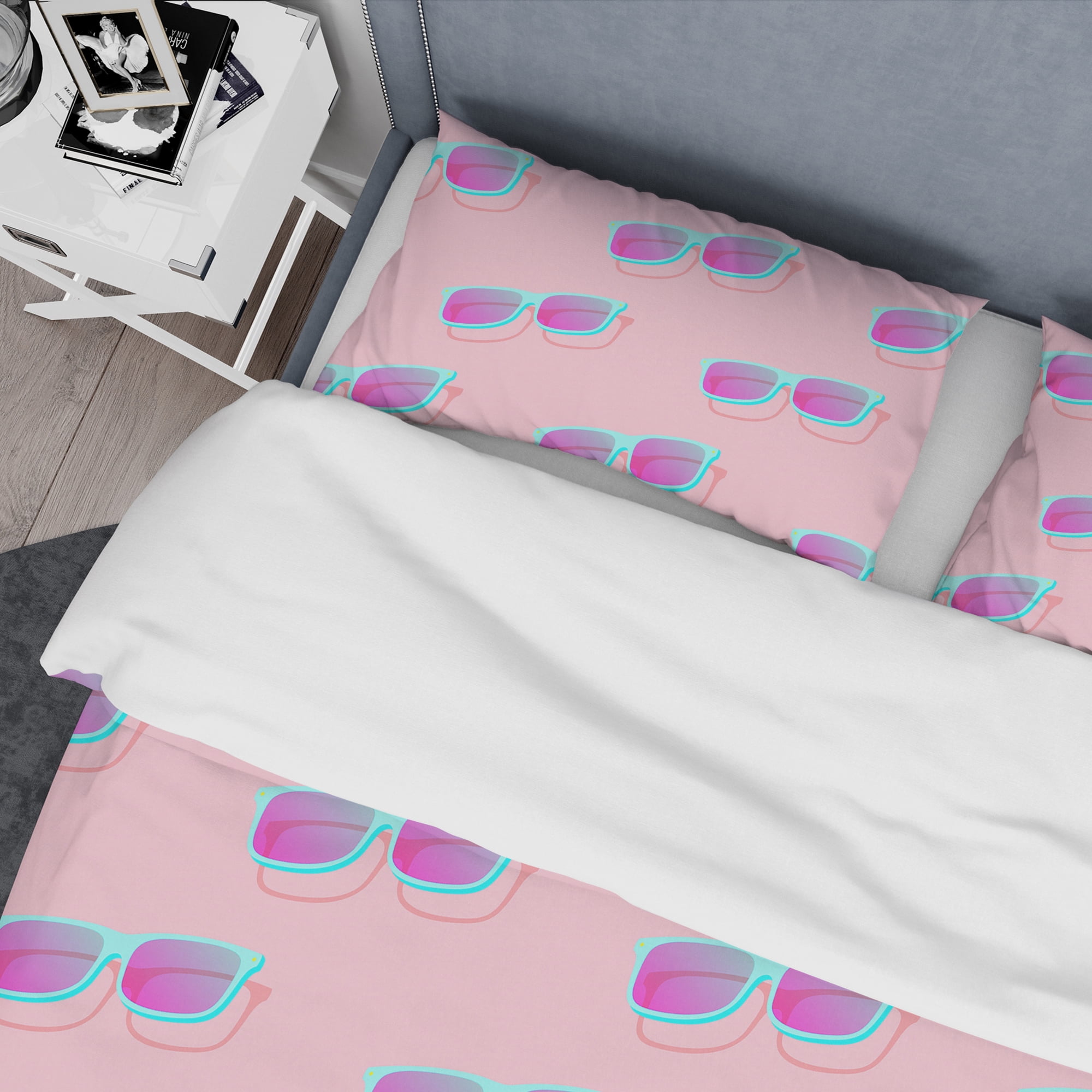 Designart 'Pink Abstract Retro Pattern I' Mid-Century Modern Duvet Cover Set