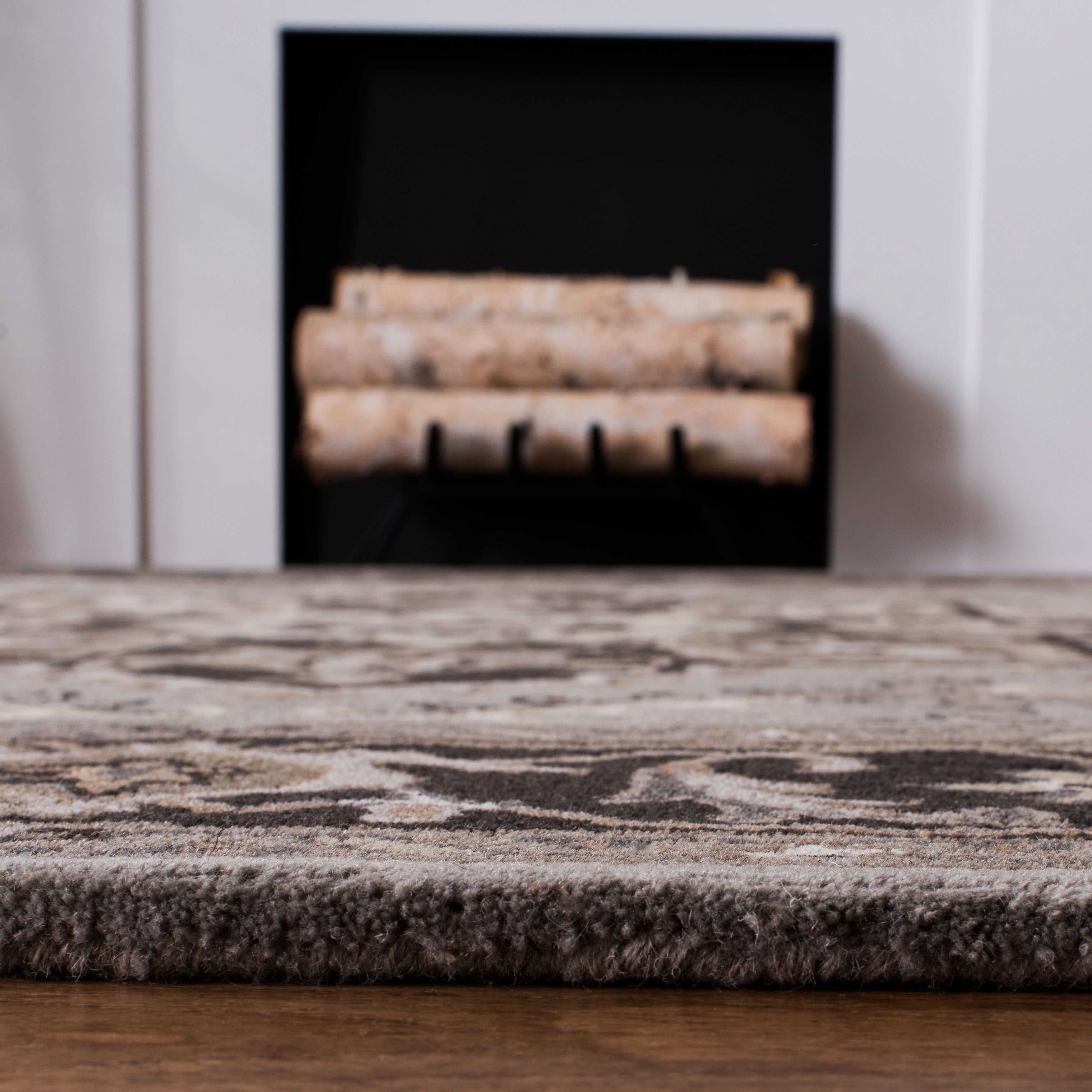 SAFAVIEH Royalty ROY700G Handmade Silver / Charcoal Rug