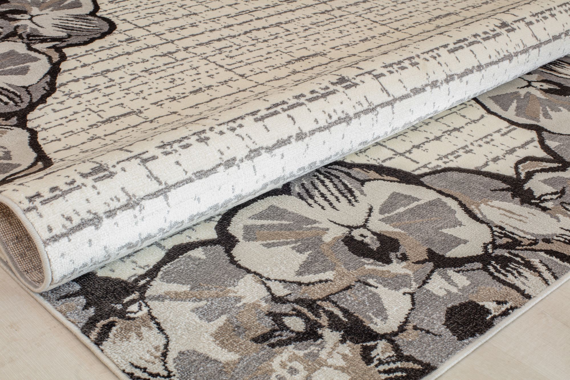 Elizabeth Sutton VE65A Over The Moon Floral Modern Cream Area Rug, 2'0" x 4'0"