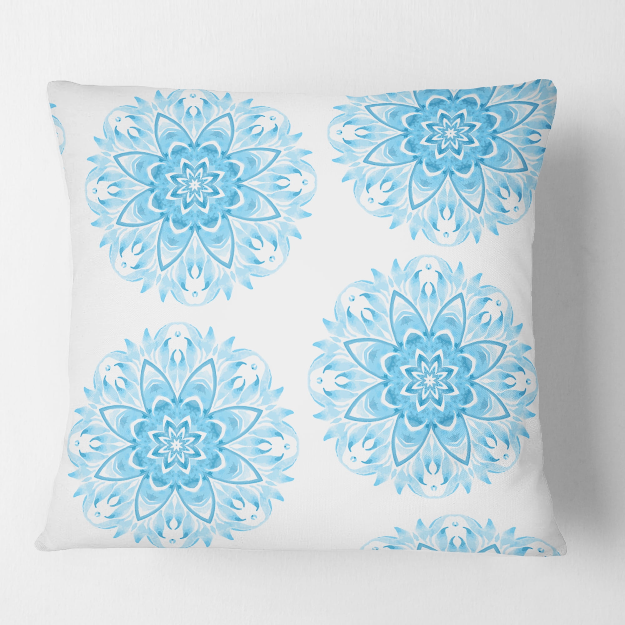 Designart Circular Geometric In Blue' Mid-Century Modern Throw Pillow - 16x16