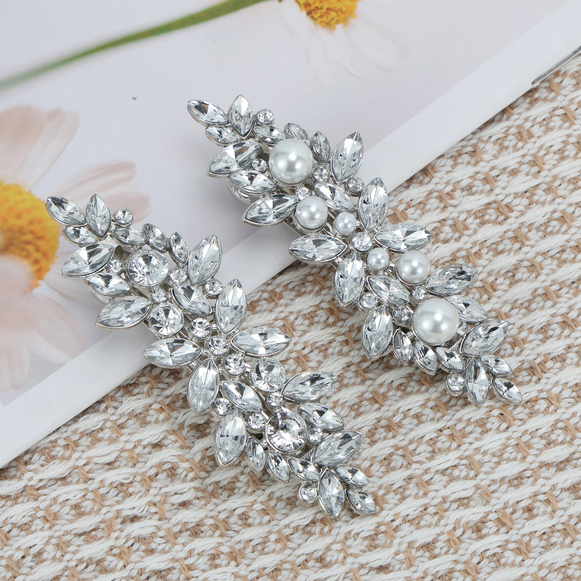 Unique Bargains 2Pcs Grace Crystal Set Style 3 Hair Barrettes Silver Tone