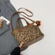 thumbnail image 5 of Bolso de mujer versátil de alta gama, nuevo bolso cruzado con estampado de leopardo para otoño de 2024, bolso de mano, bolsos de hombro de gran capacidad, 5 of 5