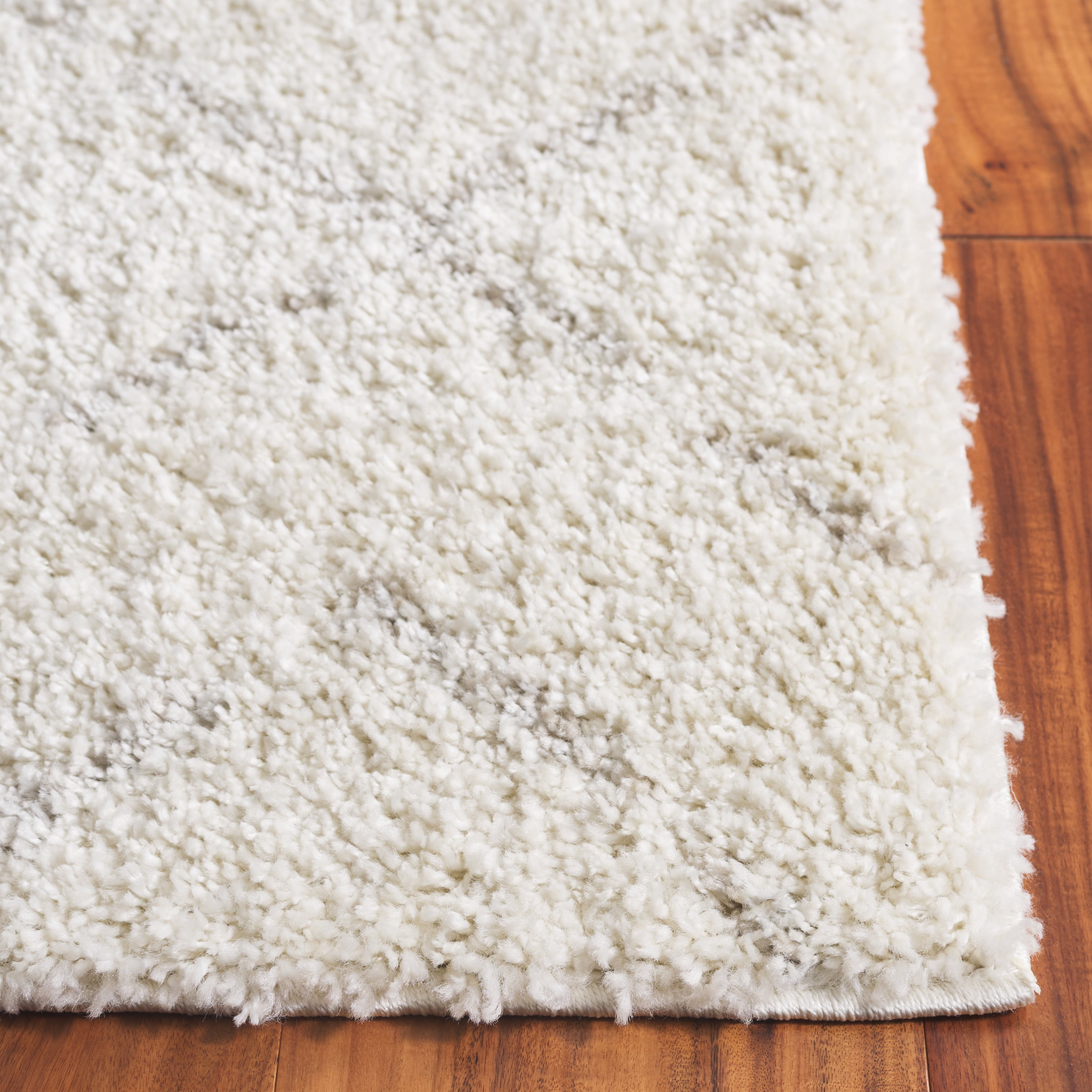 SAFAVIEH Arizona Zarif Geometric Shag Area Rug, Ivory/Beige, 9' x 12'