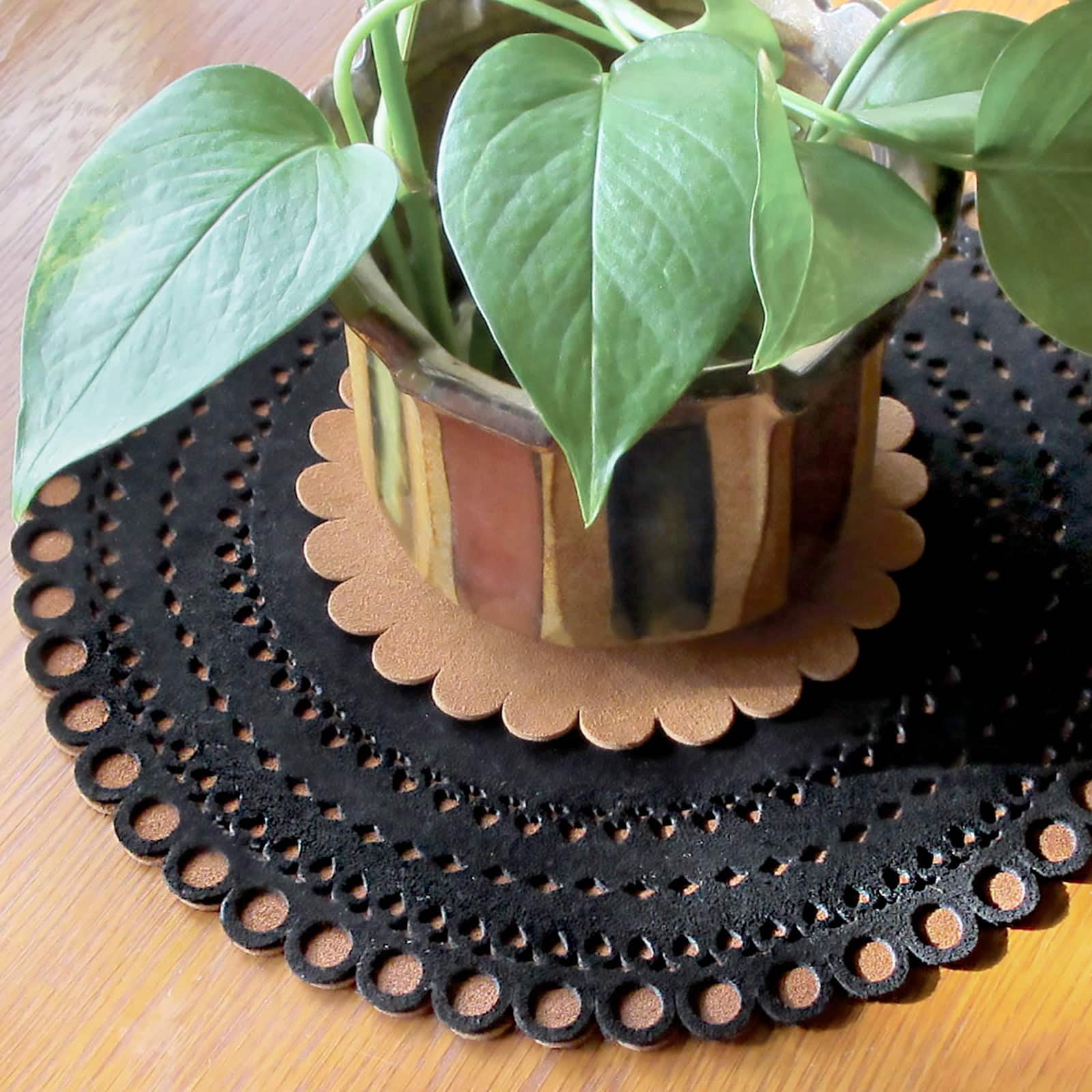 ArtMinds Black Suede Split Leather