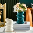 thumbnail image 1 of Jarrón de plástico para flores - Aspecto de cerámica vidriada imitada - Blanco o verde - Decoración de 5,9" de altura para salón, armario de televisión y centro de mesa, 1 of 6