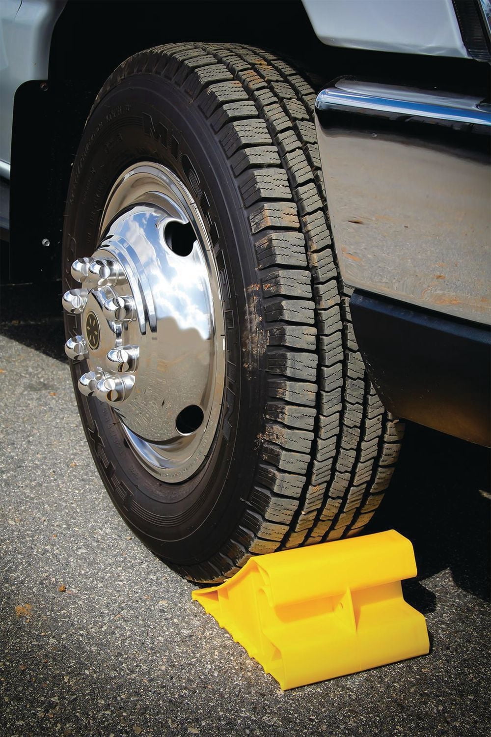 Camco Super Wheel Chock - Keeps Your Trailer in Place (44490)