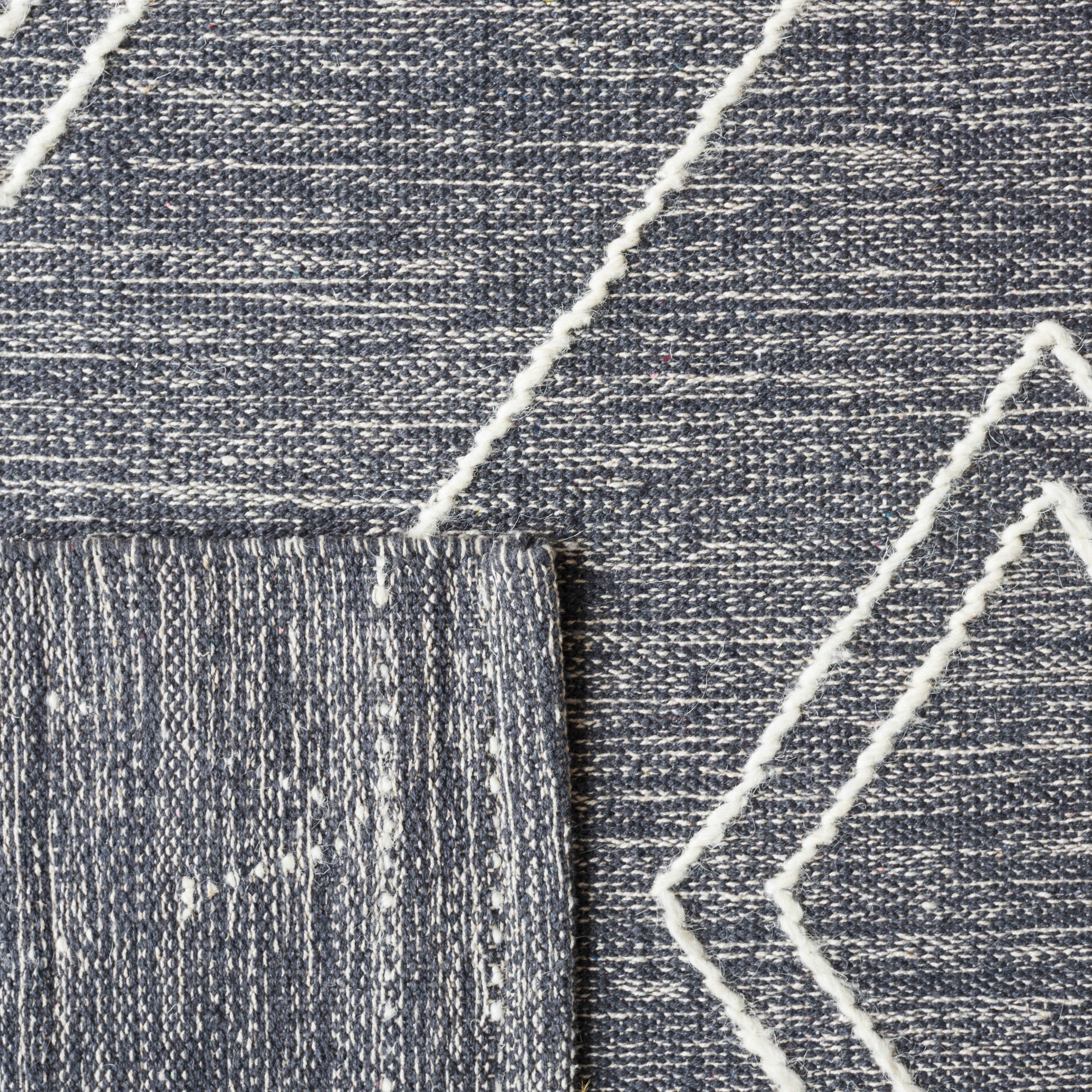 Safavieh Kilim Chloe Tribal Area Rug, Charcoal/Ivory, 5' x 8'