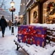 thumbnail image 1 of Rollo de papel de regalo navideño de 5 metros | Papel de regalo navideño morado, verde y rojo | Diseño festivo de copos de nieve, árbol y ciervo (500 x 50 cm) | Capacidad para 12 regalos mediano, 1 of 5