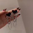 thumbnail image 2 of Pendientes de cadena con borla de corazón negro para mujer, joyería Coreana de Hip Hop, moda urbana, venta al por mayor, 2023, 2 of 4