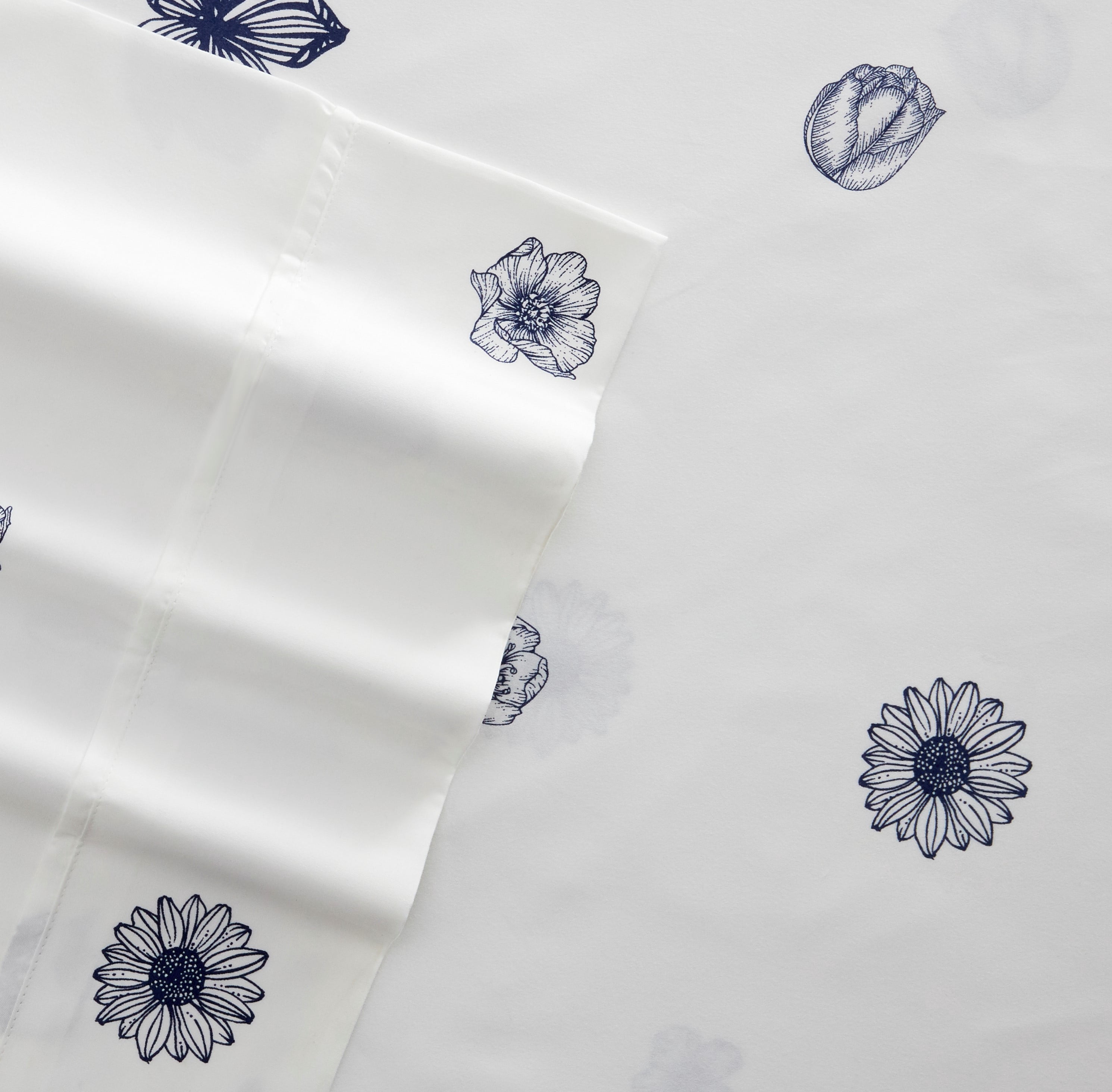 Noble Linens 3 Piece Pattern Microfiber Bed Sheets Set, Navy Indigo Flowers, Twin