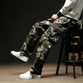 thumbnail image 4 of Pantalones de camuflaje multibolsillos de gran tamaño para hombre, pantalones cargo de camuflaje de alta calidad estilo Harajuku Emo con múltiples bolsillos y corte regular para hombre, 4 of 5