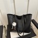 thumbnail image 2 of Bolso de gran capacidad y alto valor para mujer, nuevo bolso de invierno 2025, versátil, para ir al trabajo, para mujer, bolso de hombro grande, 2 of 5