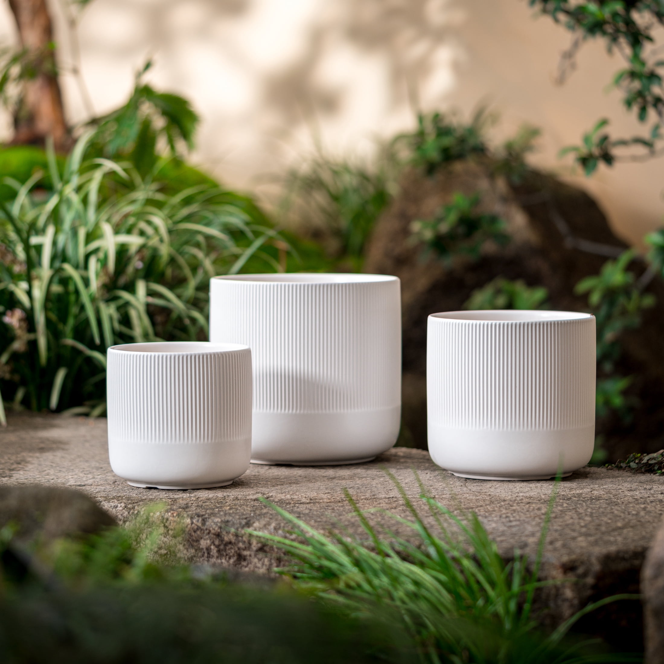 UMIAMOY Cylinder Ceramic Plant Pots,5.8+6.9+8.3 inch Plant Pots with Drainage Holes and Saucer,Set of 3 Ceramic Flower Pots for Indoor Outdoor Decoration,White